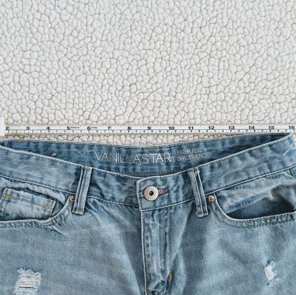 Distressed "mom" jeans - Picture 2 of 7